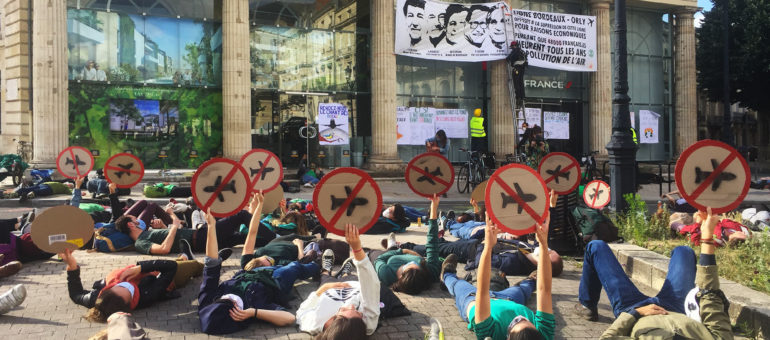 La ligne Bordeaux-Orly dans le pif des militants pour le climat