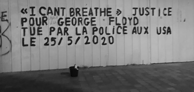 Soutien à George Floyd : des colleuses féministes arrêtées par la police à Bordeaux