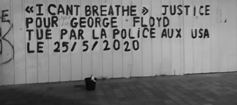 Soutien à George Floyd : des colleuses féministes arrêtées par la police à Bordeaux