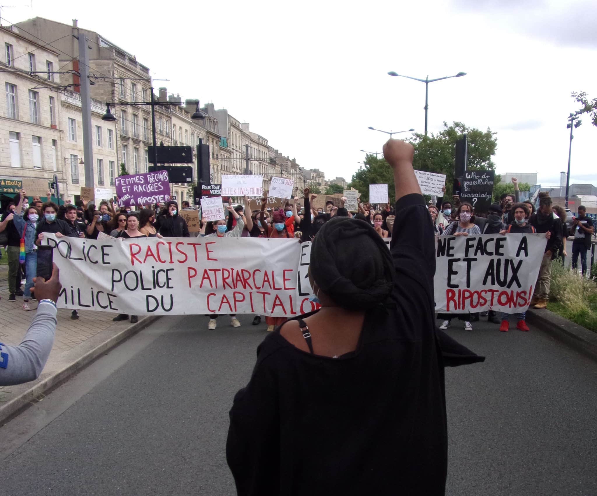 « Pas de justice, pas de paix » : plus d’un millier de Bordelais marchent contre le racisme