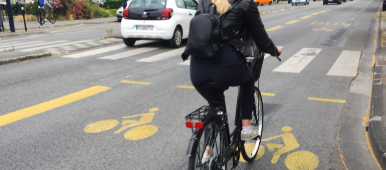 Le vélo décolle dans la métropole, Bordeaux veut pérenniser ses pistes temporaires