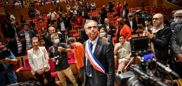 Officiellement maire de Bordeaux, Pierre Hurmic indique le cap