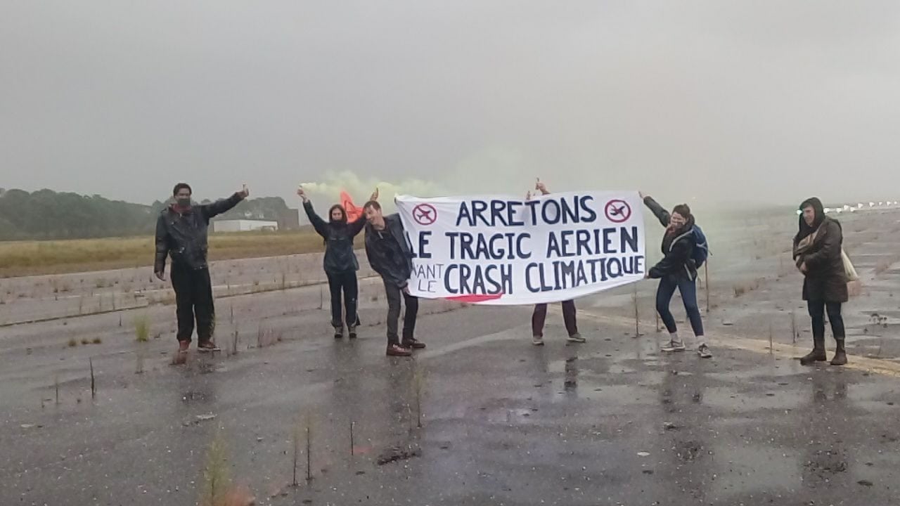 Sept militants risquent cinq ans de prison pour avoir marché sur l’aéroport de Bordeaux Mérignac