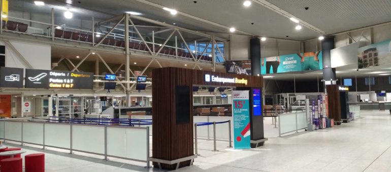 La Région Nouvelle-Aquitaine vole au secours des aéroports de Biarritz et La Rochelle