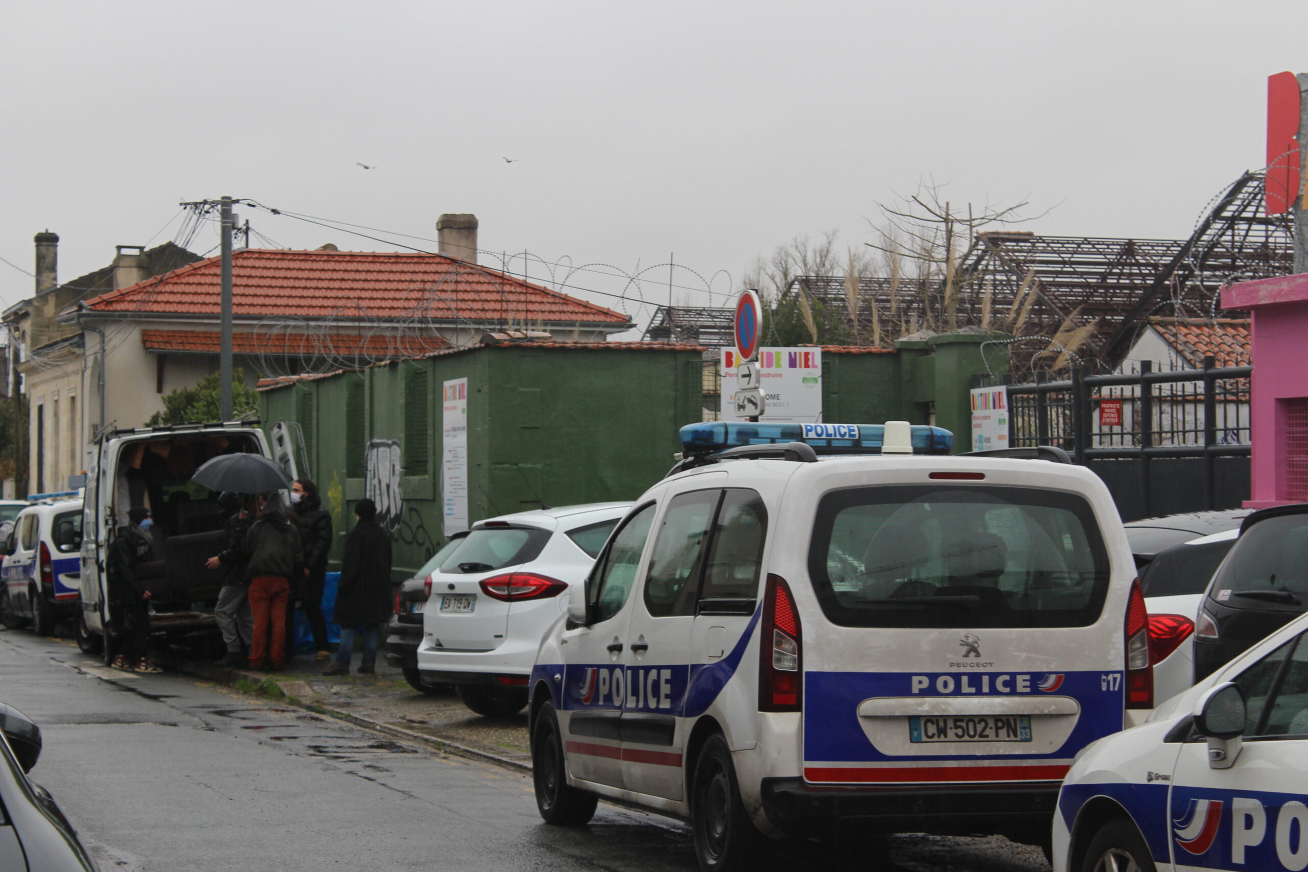 En plein hiver, un bailleur social fait expulser trois familles squattant des logements à Bordeaux