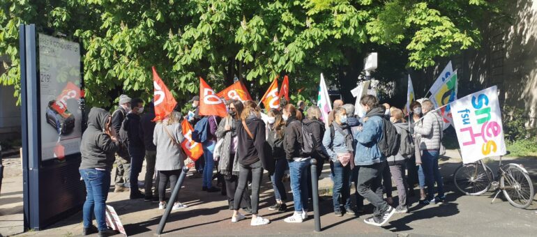Rassemblement des AESH à Bordeaux : « On pallie les manques de l’Education nationale »