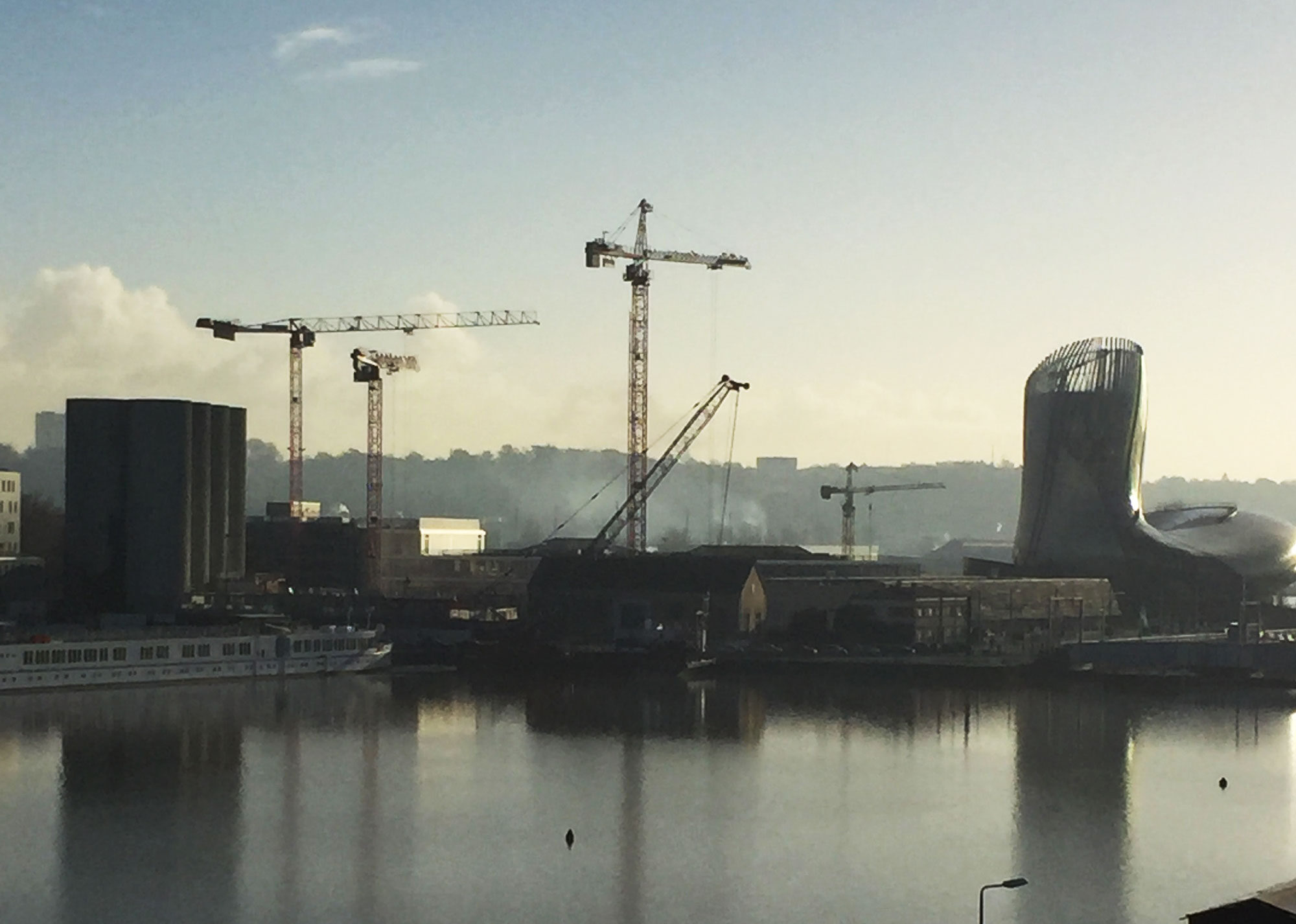 « Construire, mais construire autrement », plaide le maire de Bordeaux