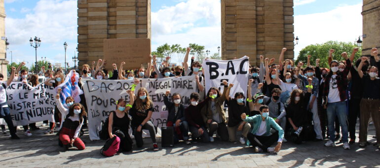 300 lycéens pour une « marée noire » à Bordeaux contre les épreuves du bac
