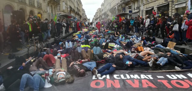 A la « Marche d’après » à Bordeaux, un millier de manifestants atterrés par la loi climat