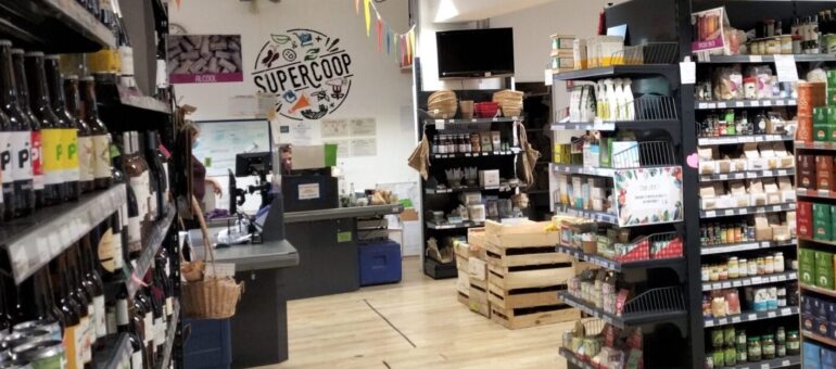 Supercoop, le seul supermarché de Bordeaux où le chaland tient la caisse