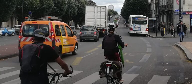 Voiture, bus ou vélo : qui est le plus rapide sur les boulevards de Bordeaux ?