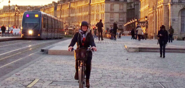 La droite monte au créneau face au plan « ville apaisée » du maire de Bordeaux