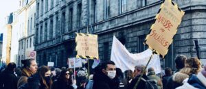 « Contre le virus Blanquer, tous solidaires » : 3000 Bordelais soutiennent la grève dans l’Éducation nationale