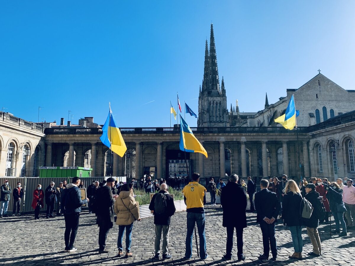 Bordeaux et la Nouvelle-Aquitaine affichent leur soutien au peuple ukrainien