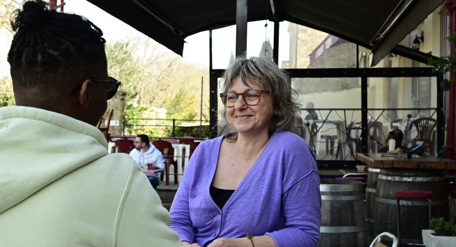Blandine Bourlet apporte sa pierre au « Village du Monde » à Saint-Macaire