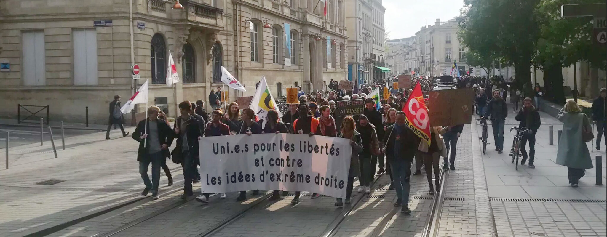 Plus de 500 personnes défilent contre l’extrême droite à Bordeaux