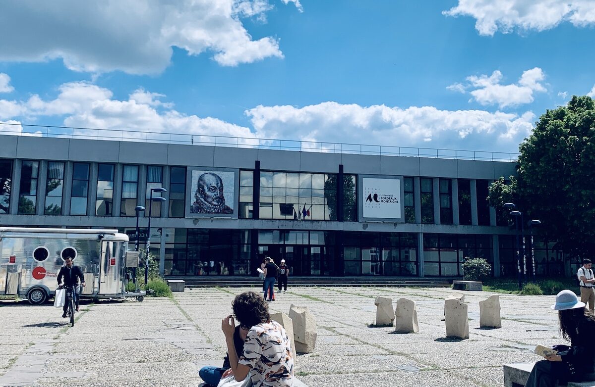 Guerre en Ukraine : l’Université Bordeaux Montaigne prête à accueillir davantage d’étudiants réfugiés