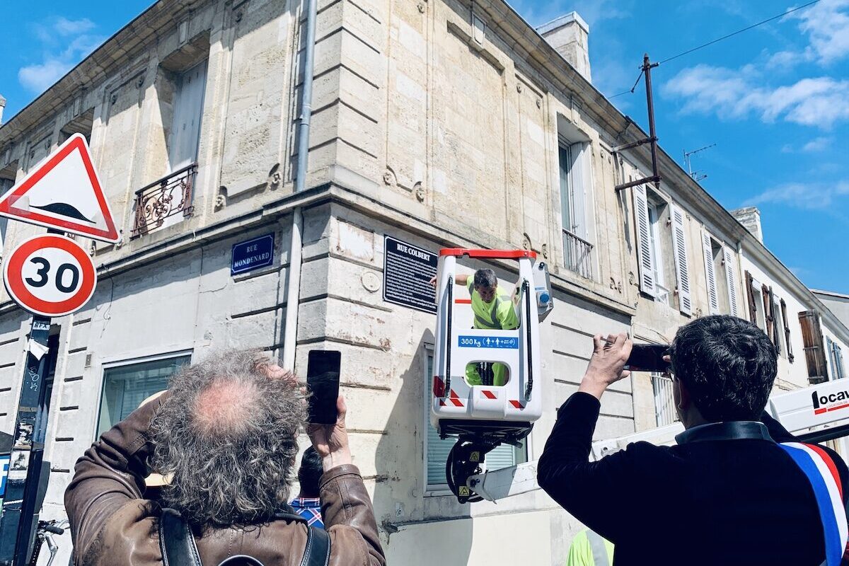 De nouvelles plaques pédagogiques de rues sur le passé esclavagiste de Bordeaux