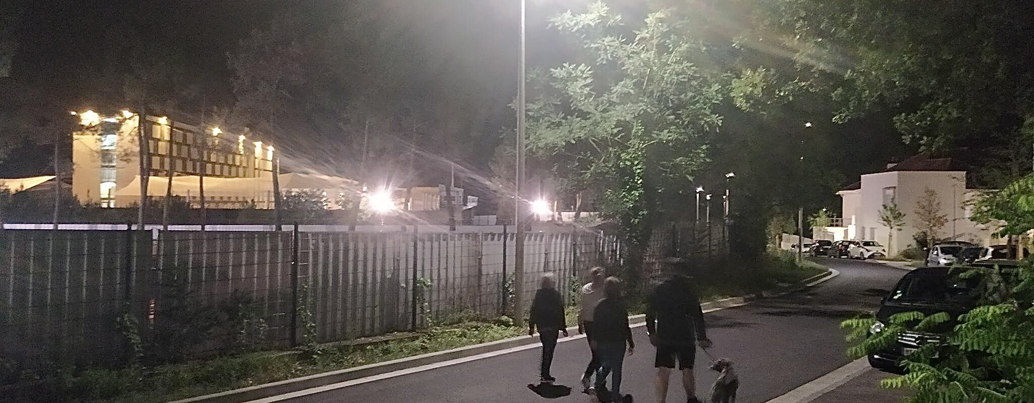 Les riverains patrouillent en « milice de prévention » autour de la prison de Gradignan