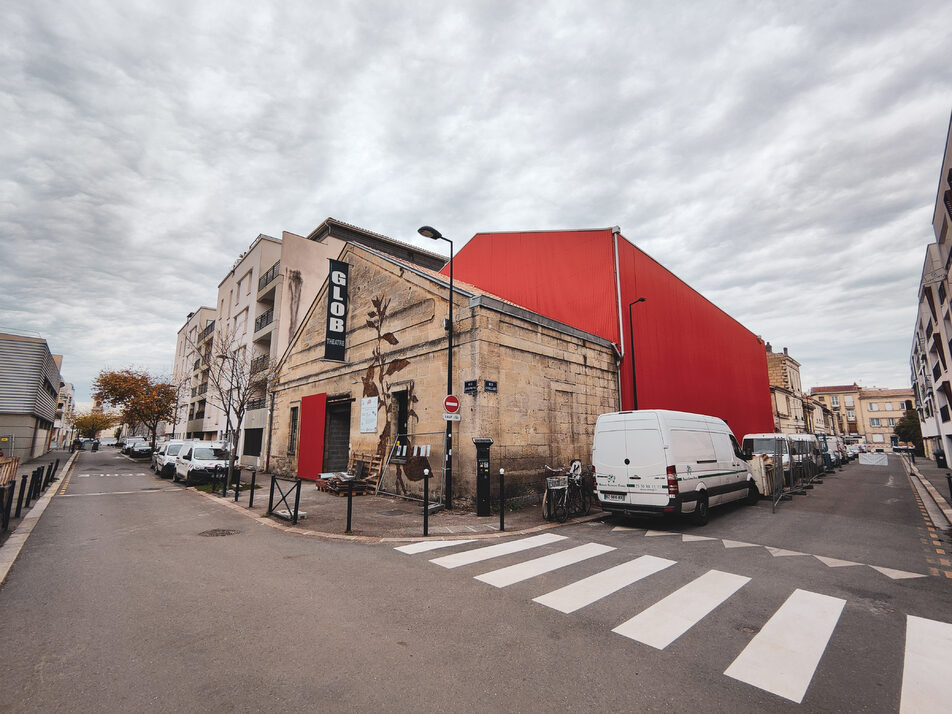 Trois coups (de jeune) pour le Glob Théâtre à Bordeaux