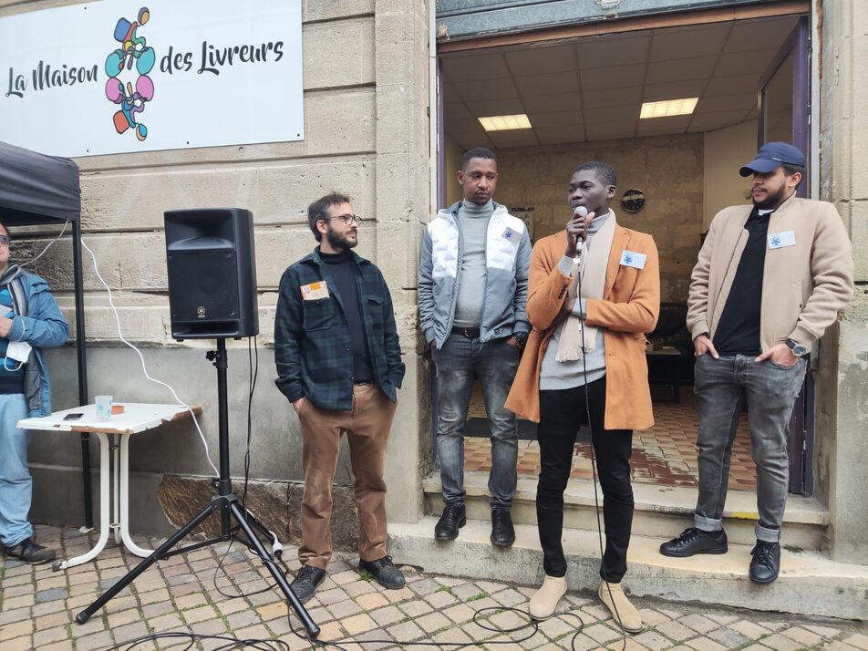 Une maison « pour la reconnaissance et la dignité » des coursiers inaugurée à Bordeaux