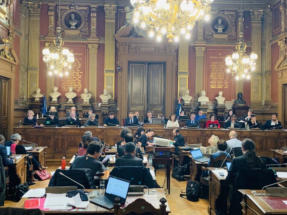 Bras de fer et coups de gueule autour du budget au conseil municipal de Bordeaux