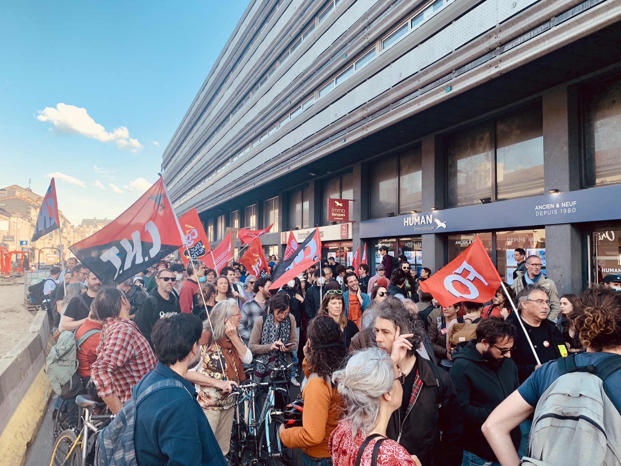 De la gare à la place de la République, nouvelle journée de mobilisation contre la réforme des retraites à Bordeaux