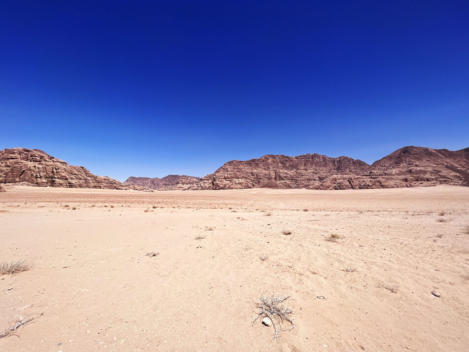 « Les Jours de sable », une randonnée dans le silence et la peur du désert