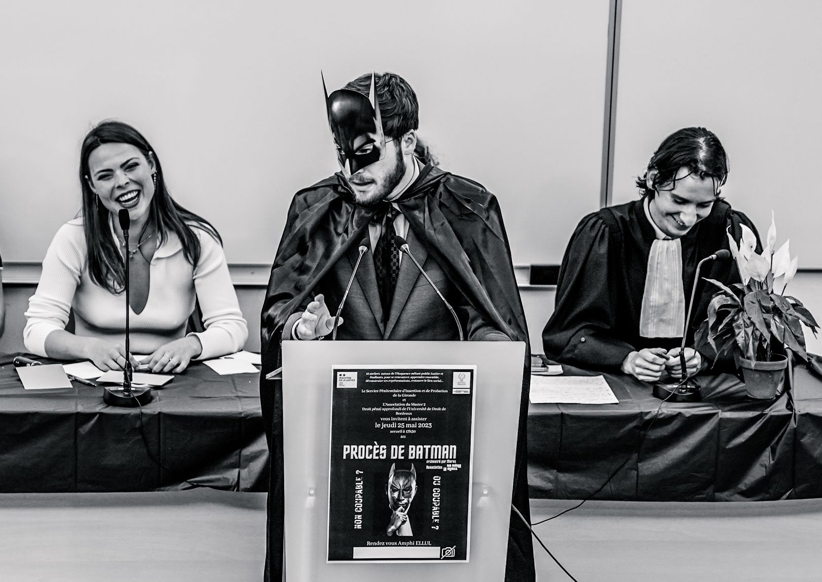 Batman jugé à Bordeaux par des repris de justice et de futures robes noires