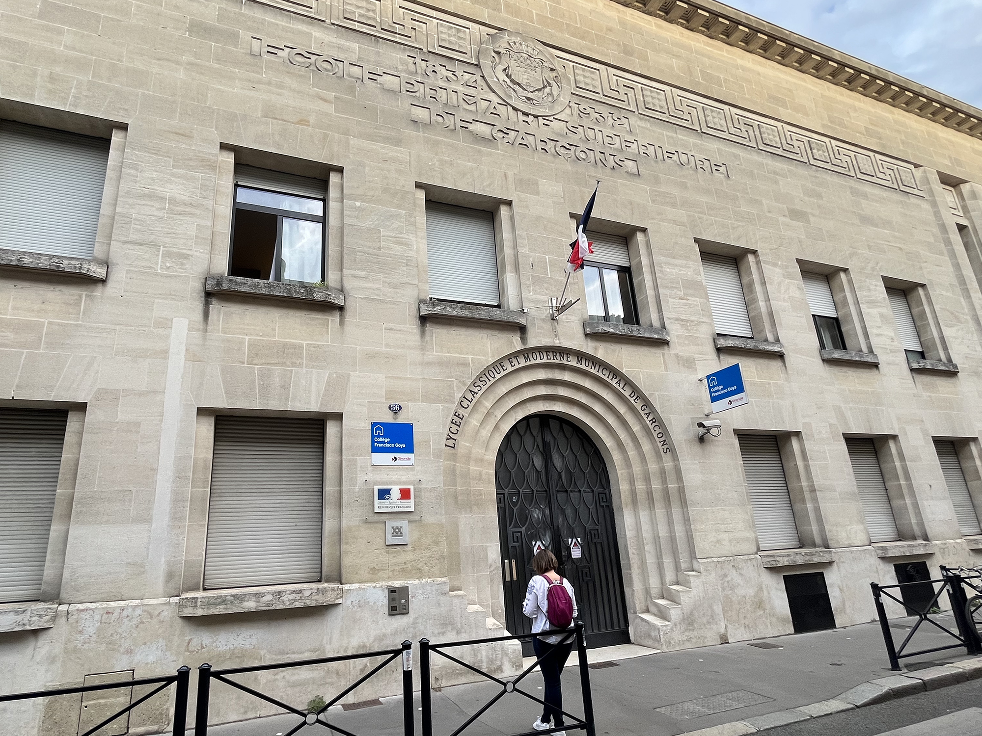 Élève armé en classe, « sidération » après l’attentat d’Arras… le collège Goya de Bordeaux en grève