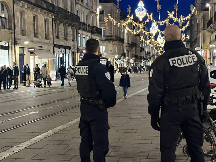Réveillon du Nouvel an : patrouilles de police, drones et contrôles routiers en Gironde