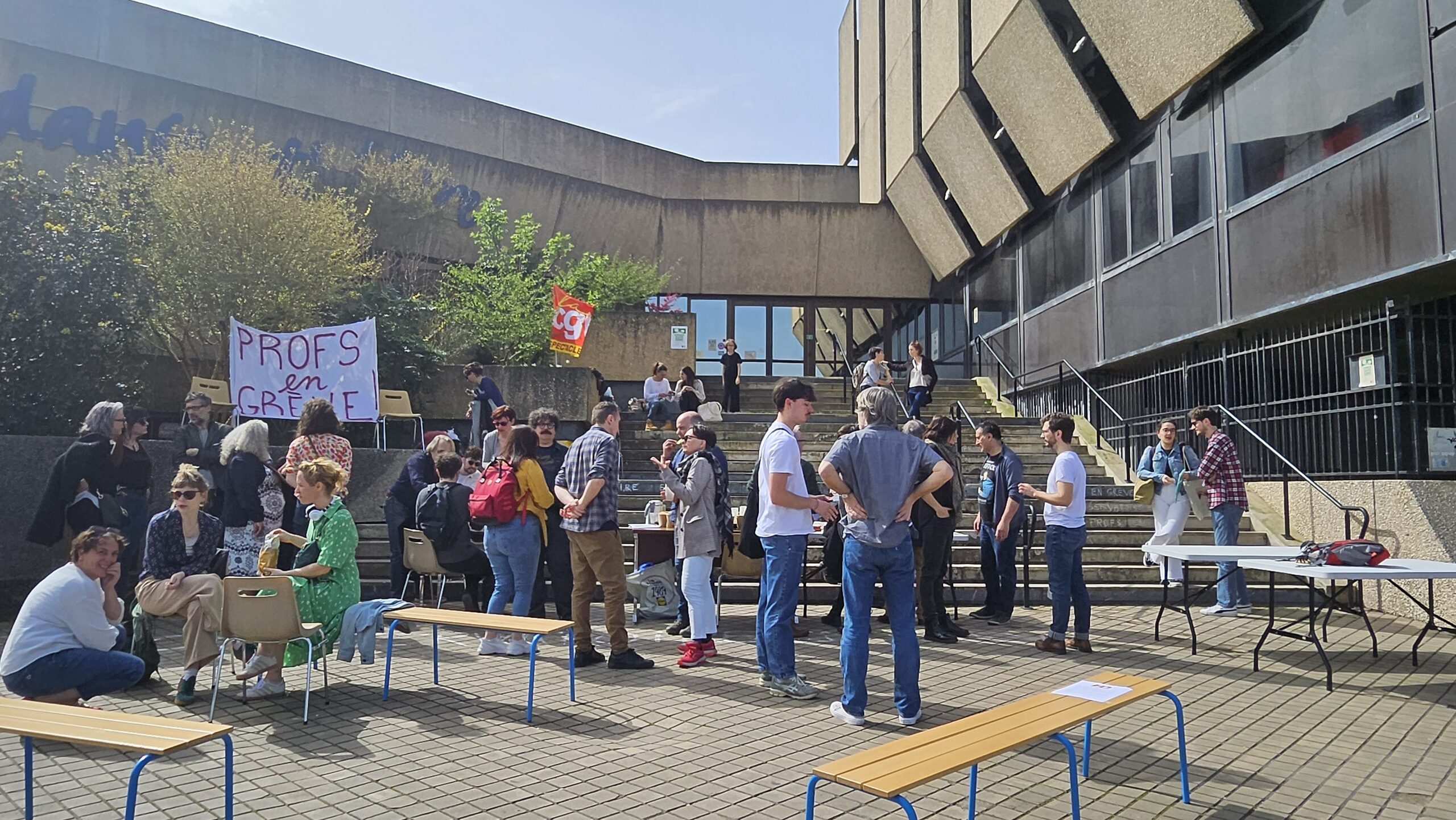 Grève des « artistes-enseignants en colère » au conservatoire de Bordeaux