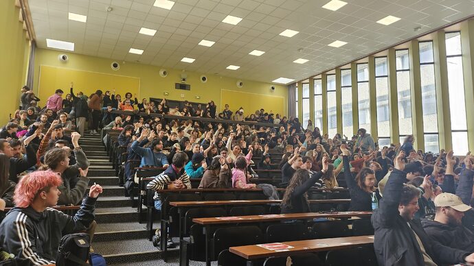 Université Bordeaux-Montaigne : un blocage au nom de la lutte contre les violences sexistes et sexuelles