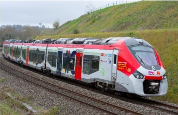 Le premier train régional hybride en phase de test en Nouvelle-Aquitaine