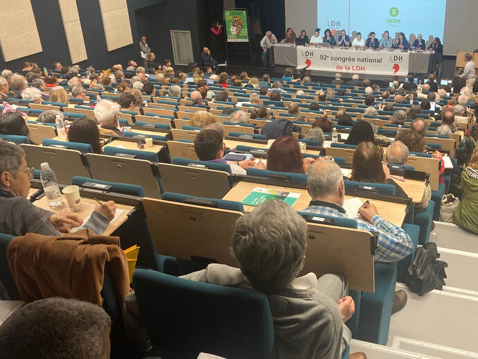En congrès à Bordeaux, la Ligue des droits de l’Homme appelle à « défaire l’extrême droite »
