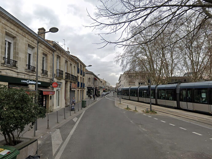 Un policier tue un homme menaçant et armé d’un couteau qui a fugué de Charles-Perrens