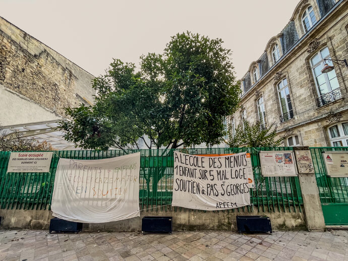 L’école du Pas-Saint-Georges toujours occupée pour loger une mère et ses deux enfants à la rue