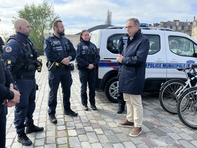 Pierre Hurmic crée une brigade armée et réorganise la police de proximité