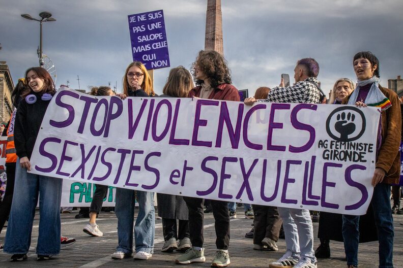 Selon l'AG Féministe, 5 000 personnes ont répondu à l'appel à manifester ce samedi (MB/Rue89 Bordeaux)