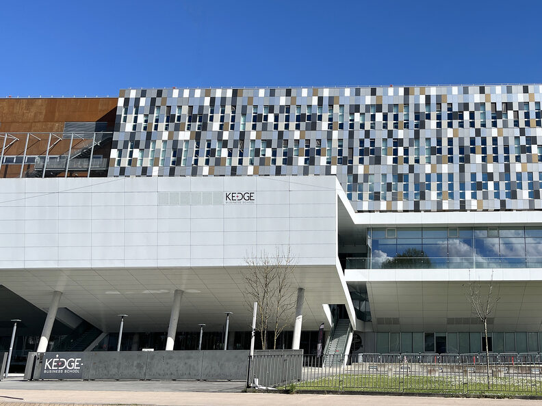 Kedge Business School face au malaise des contrats précaires de ses intervenants