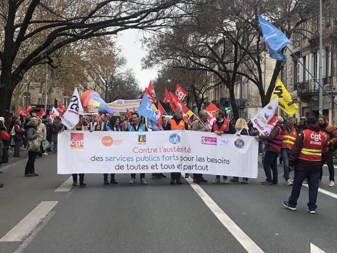 À Bordeaux, des milliers de fonctionnaires se mobilisent pour leurs salaires et leurs conditions de travail