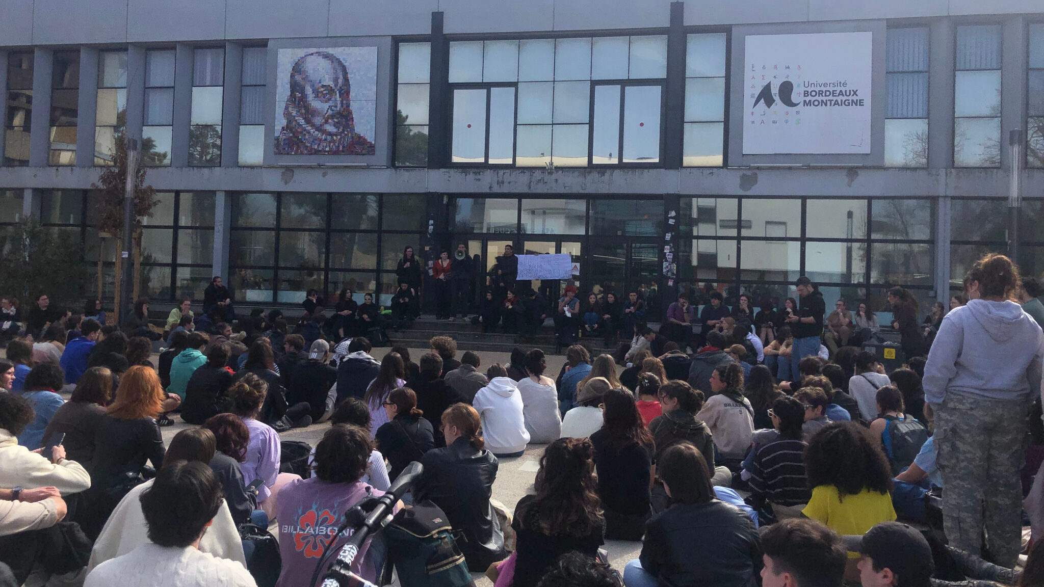 Les étudiants mobilisés veulent étendre les blocages à tous les campus de Bordeaux