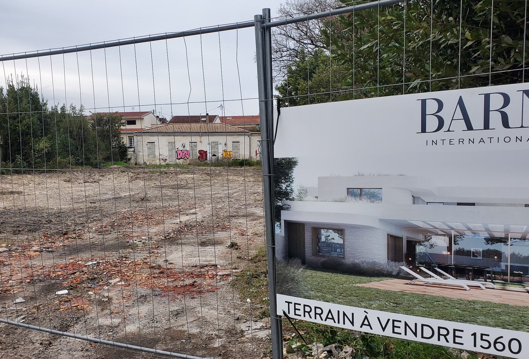 Construire dans les jardins privés, une idée béton pour le logement à Bordeaux Métropole ?