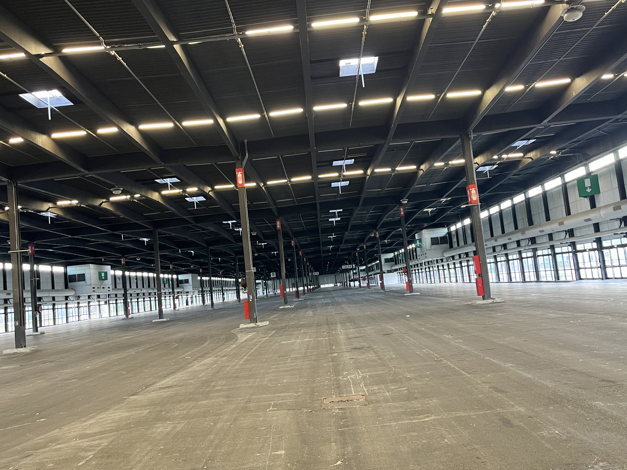 Démolir le Hall 1 du Parc des expositions, peut-être bien que oui, peut-être bien que non