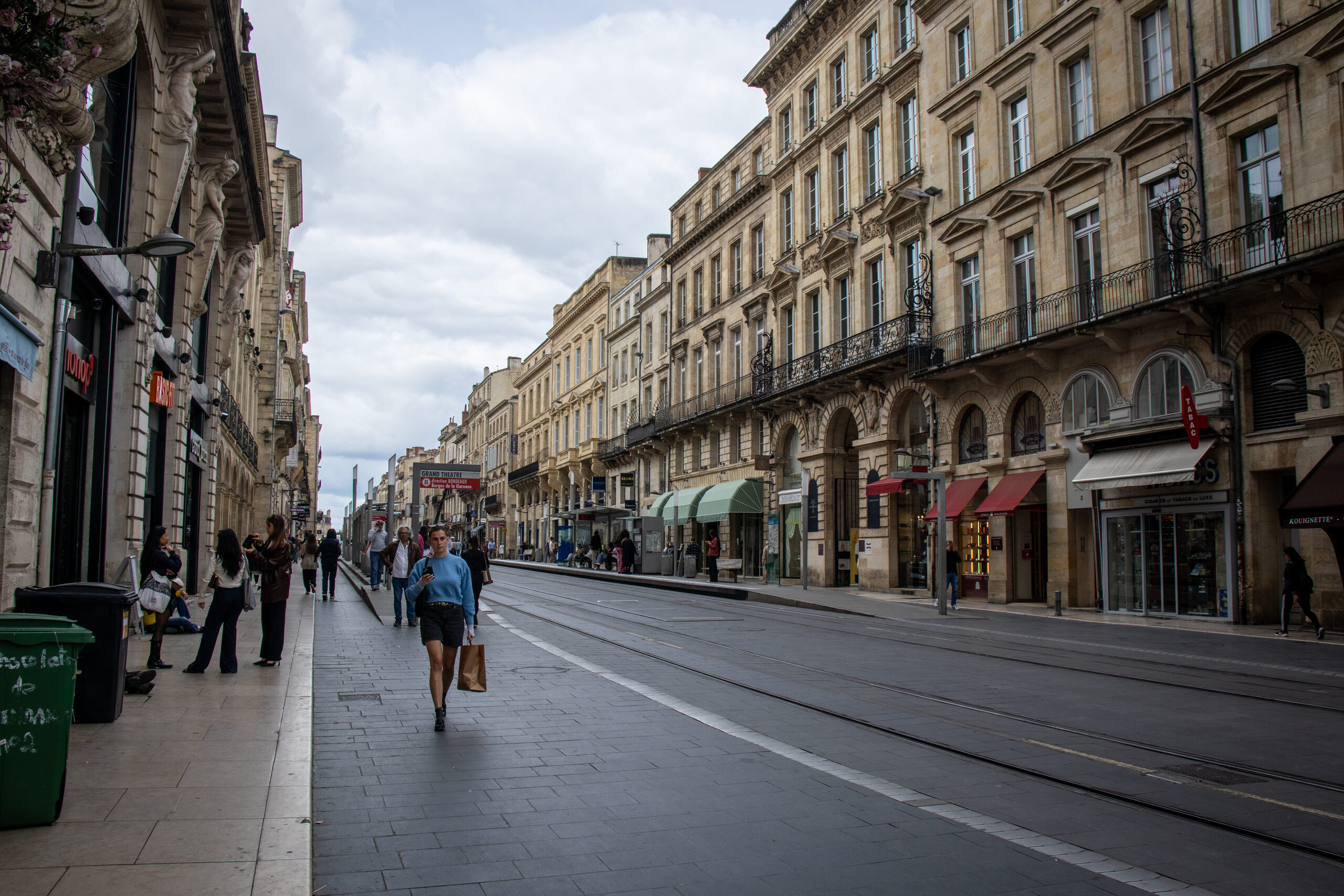 Comment aider les commerces de Bordeaux à sortir la tête de l’eau