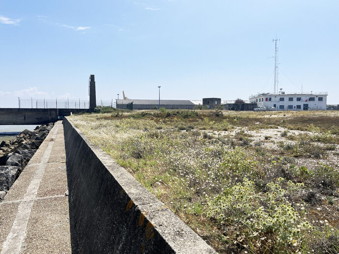 Au Verdon-sur-Mer, des informations sur l’usine à saumons filtrées et orientées avant l’enquête publique