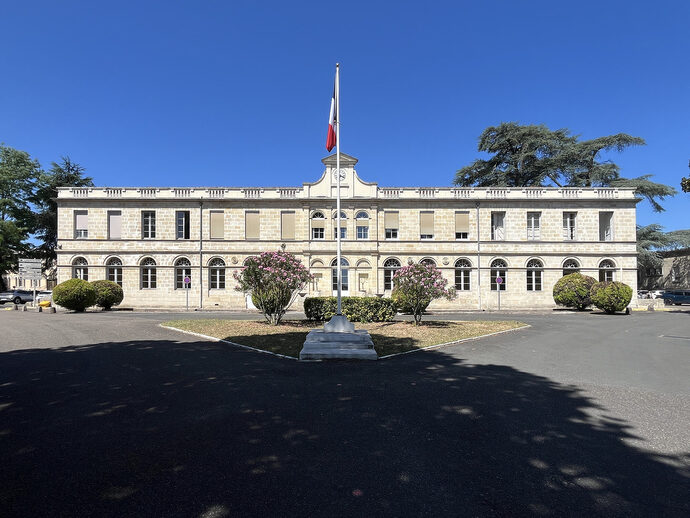 Avec son projet de restructuration, l’hôpital militaire Robert-Picqué se prépare à la guerre