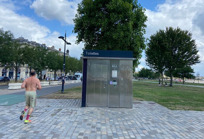 Ici Toilettes : l’appli qui répond enfin à de vrais besoins pressants à Bordeaux (et ailleurs)