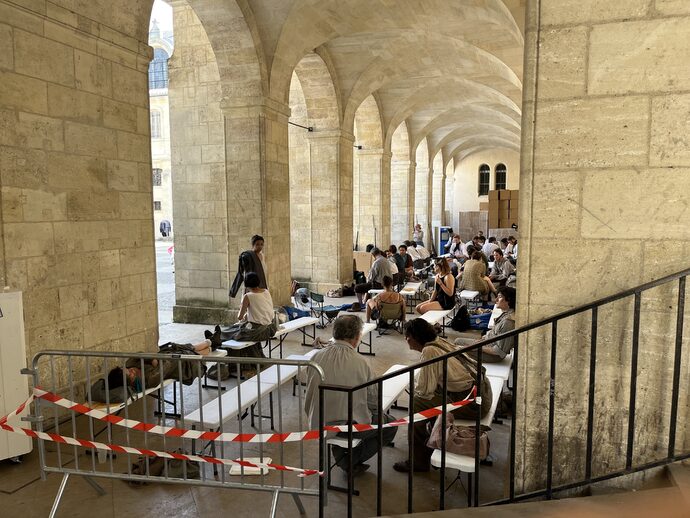 Coup de chaleur sur le tournage des « Misérables » à Bordeaux