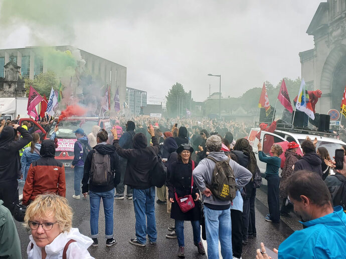 10 septembre : manifestation à Bordeaux sans incident, mais avec douze interpellations en marge
